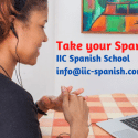 Dominican female teacher gives online Spanish language courses at IIC school in Santo Domingo.online
